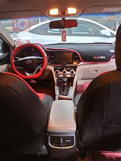 هیوندای ئەلەنترا
